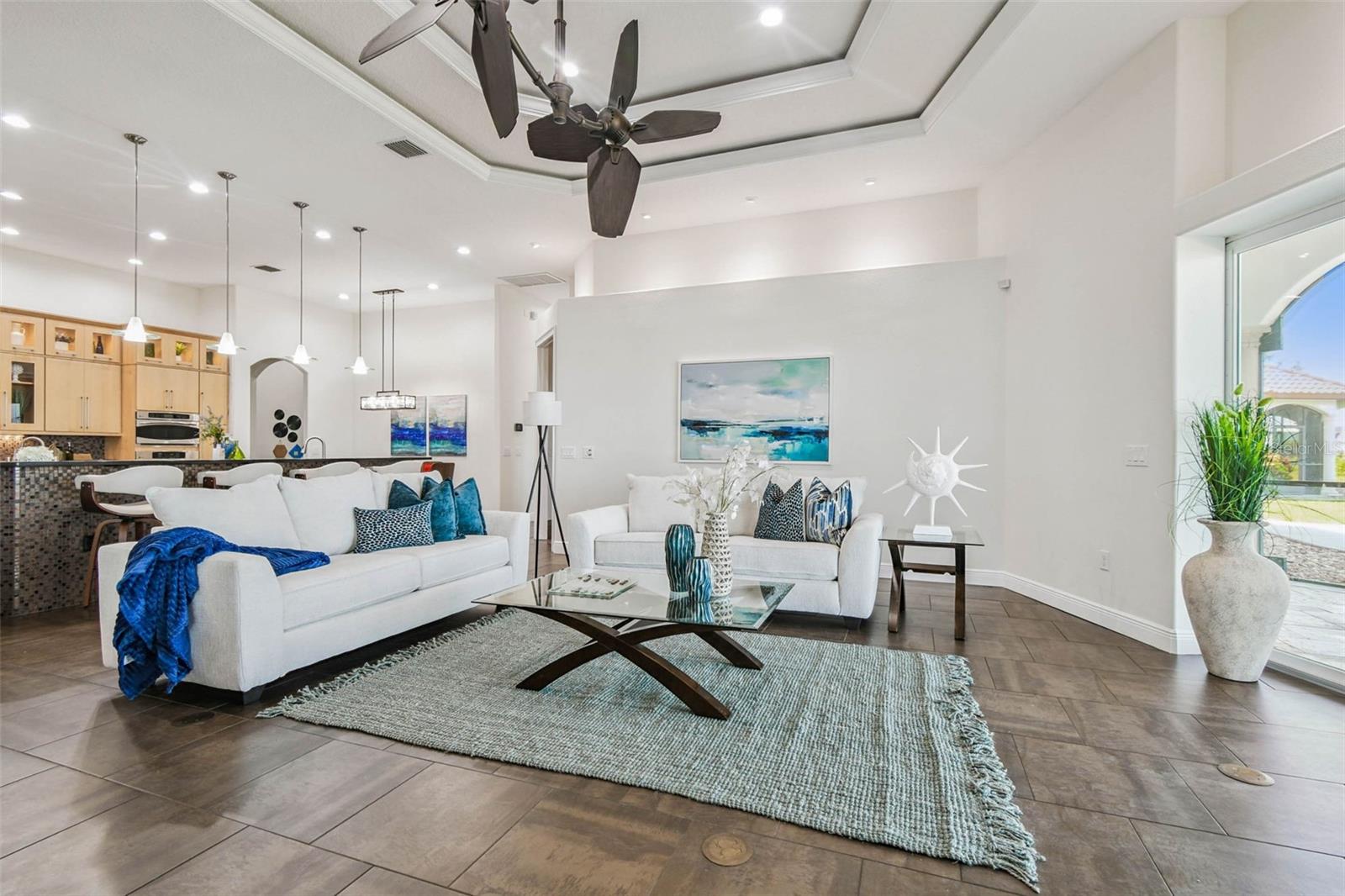 TB8429656 Property Photo