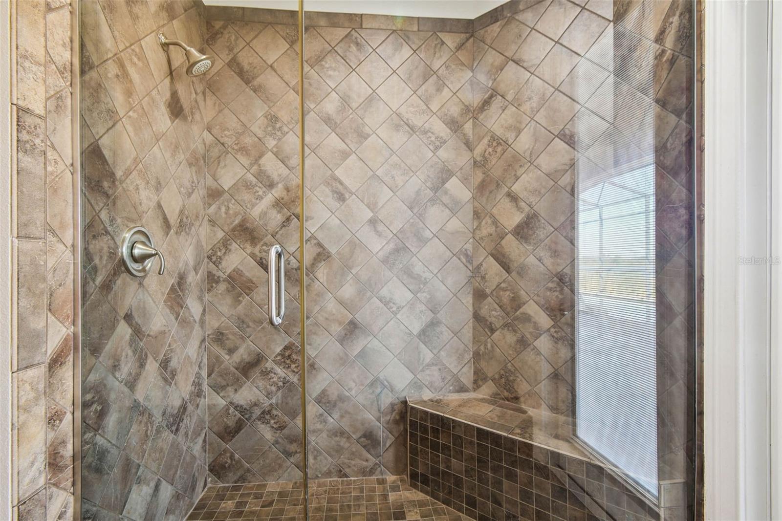 TB8429656 Property Photo