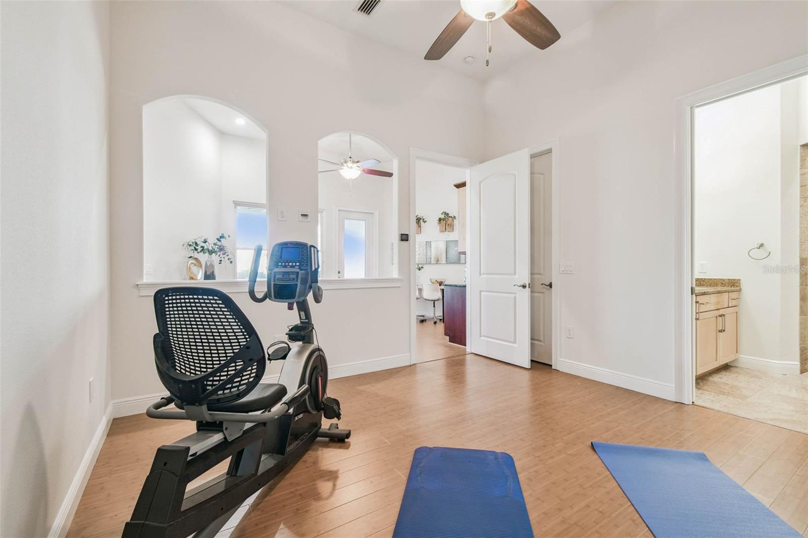 TB8429656 Property Photo