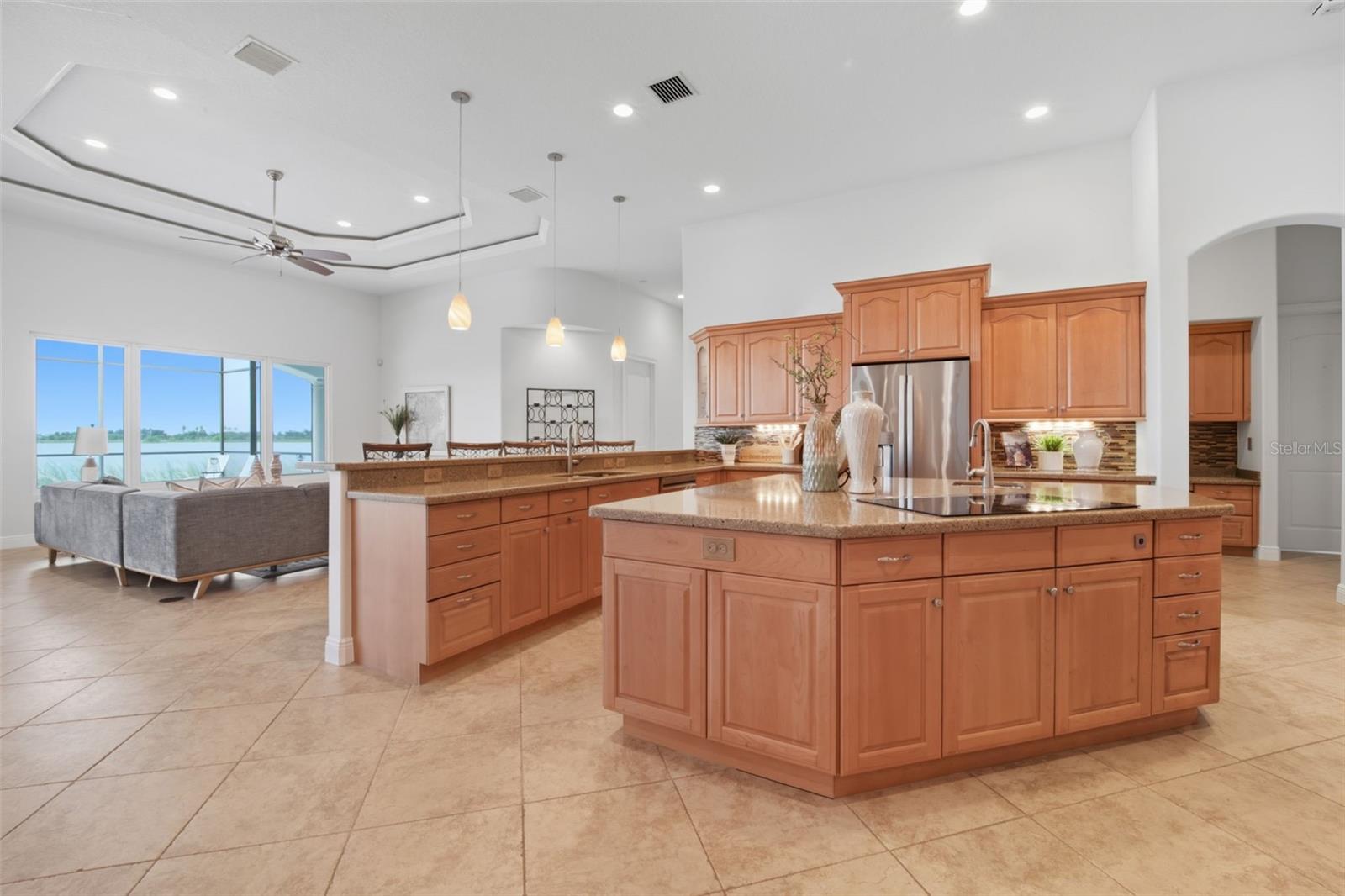 TB8429656 Property Photo