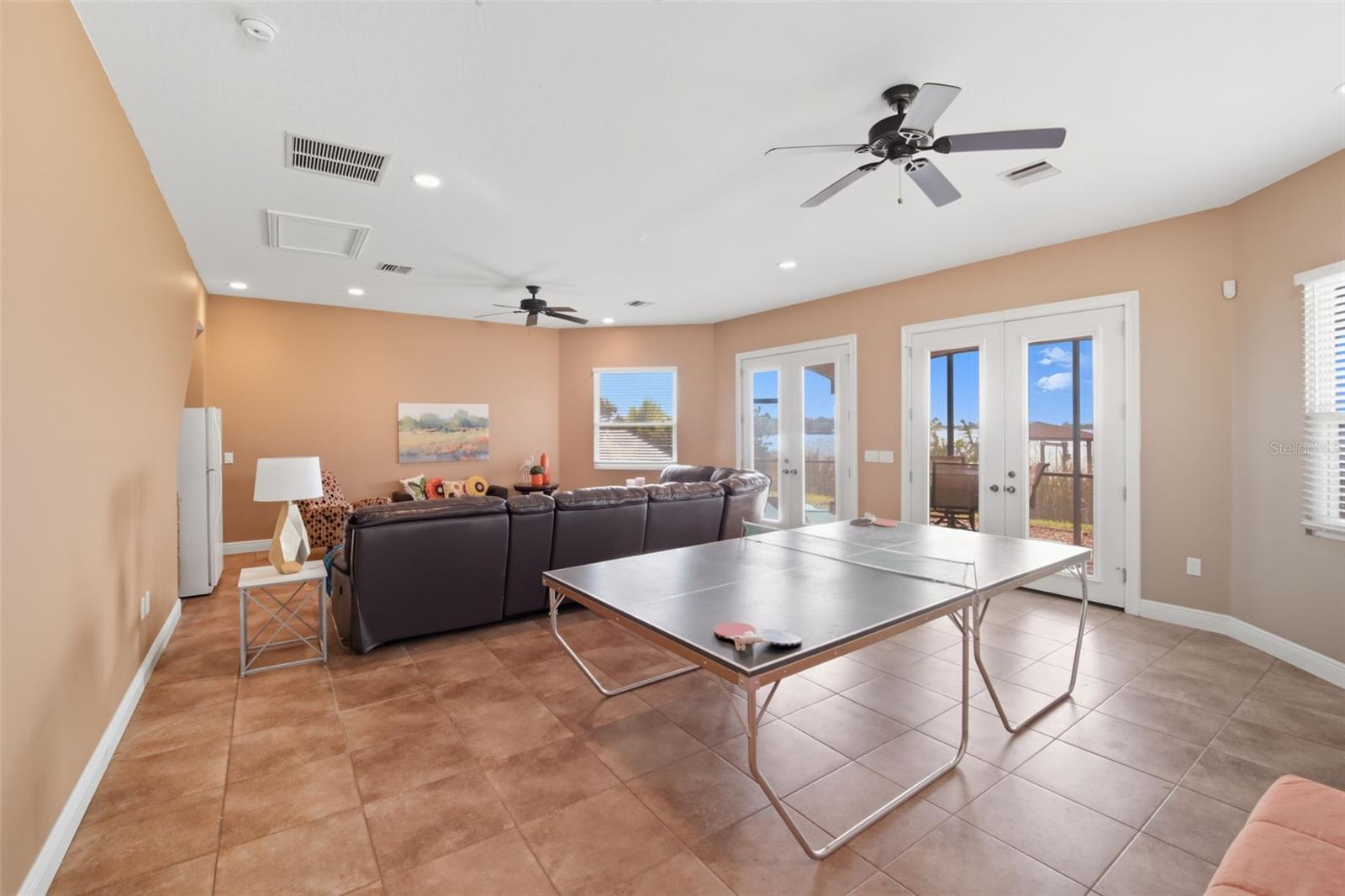 TB8429656 Property Photo