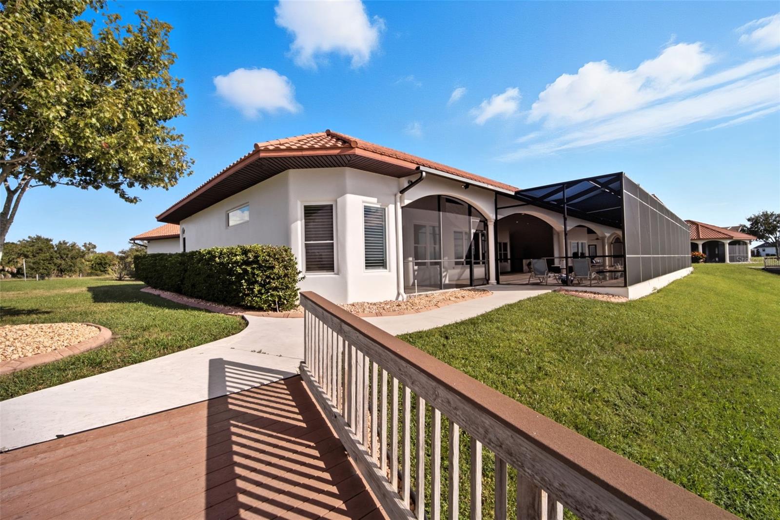 TB8429656 Property Photo