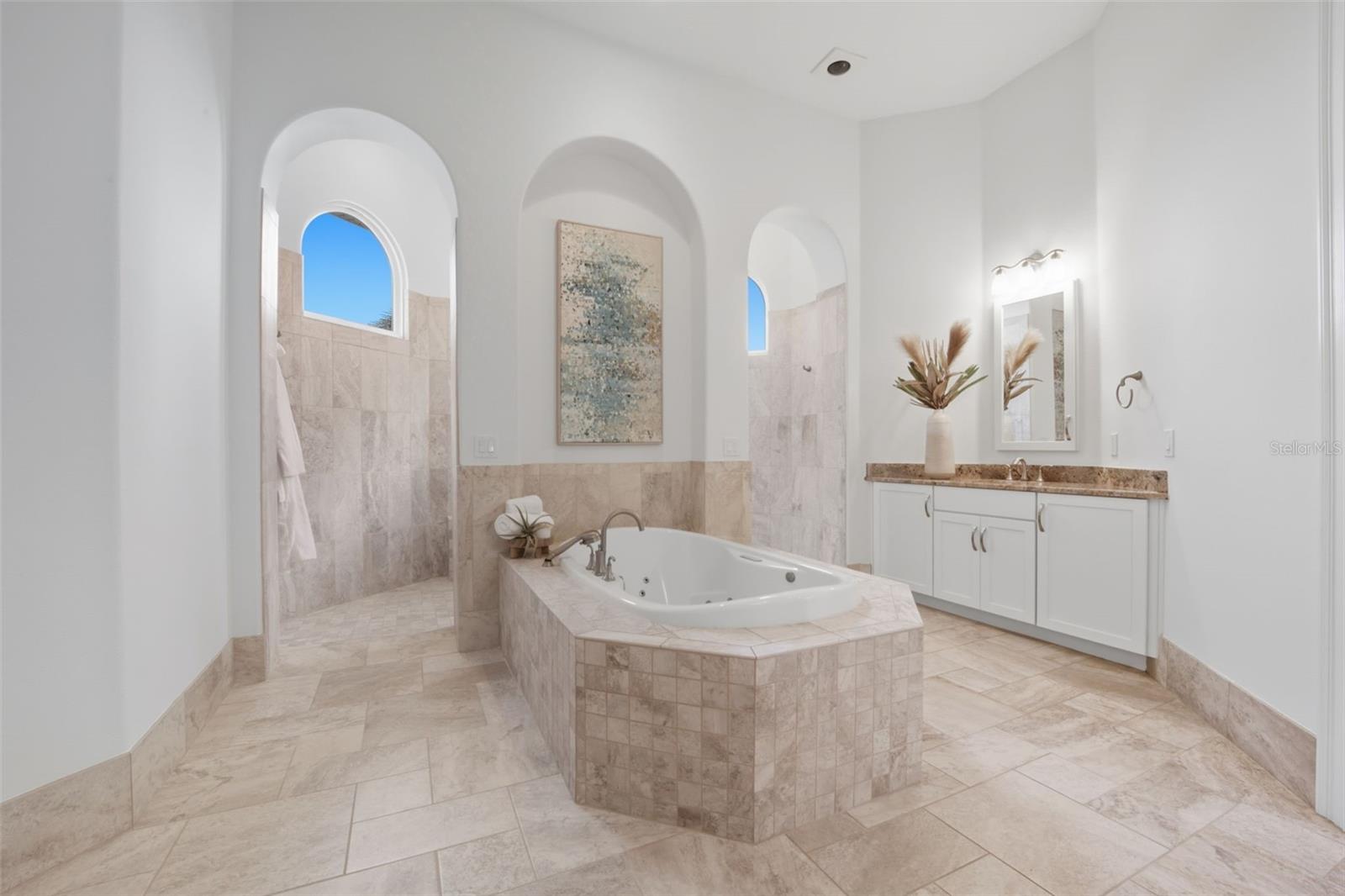 TB8429656 Property Photo