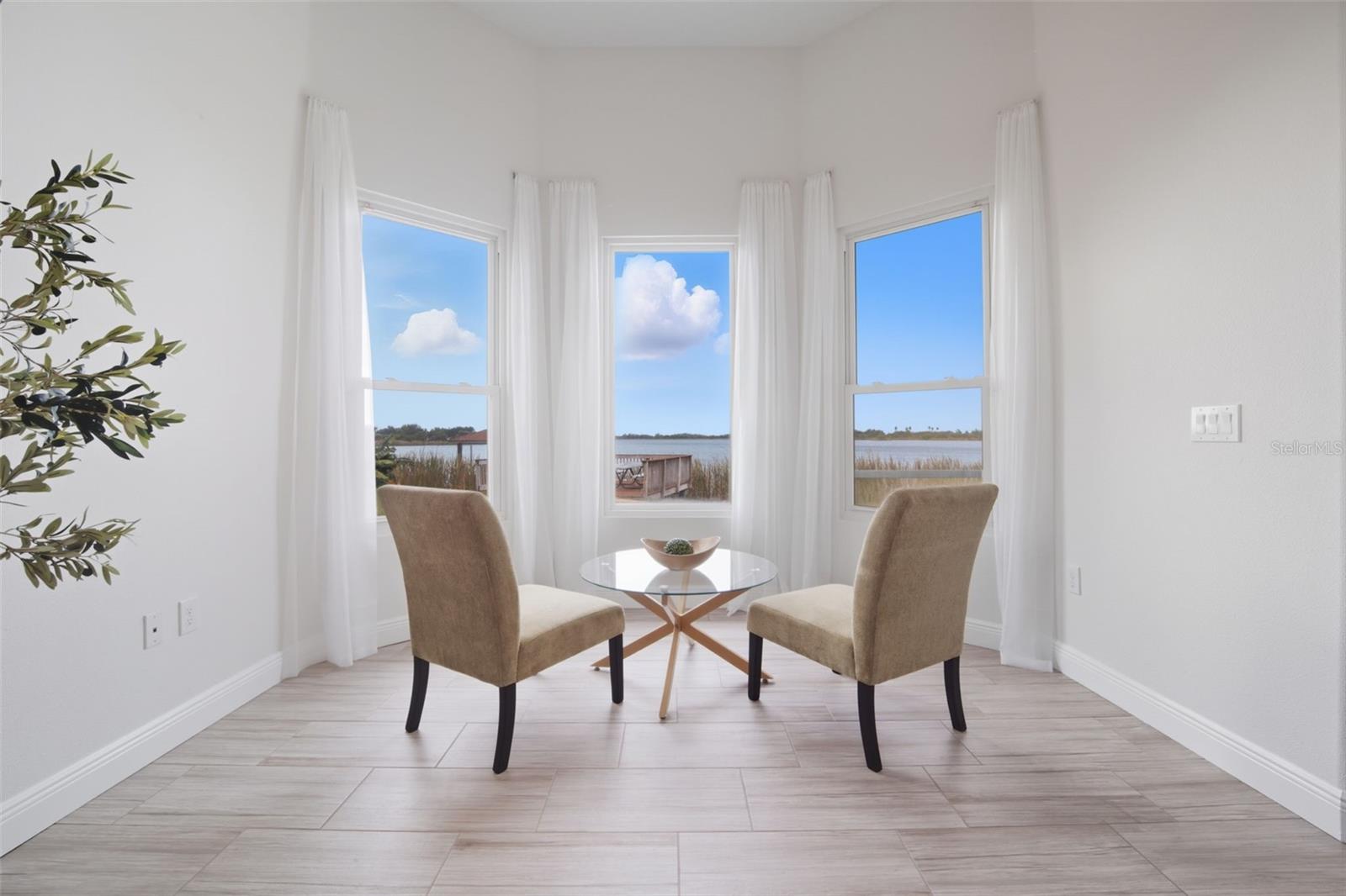 TB8429656 Property Photo