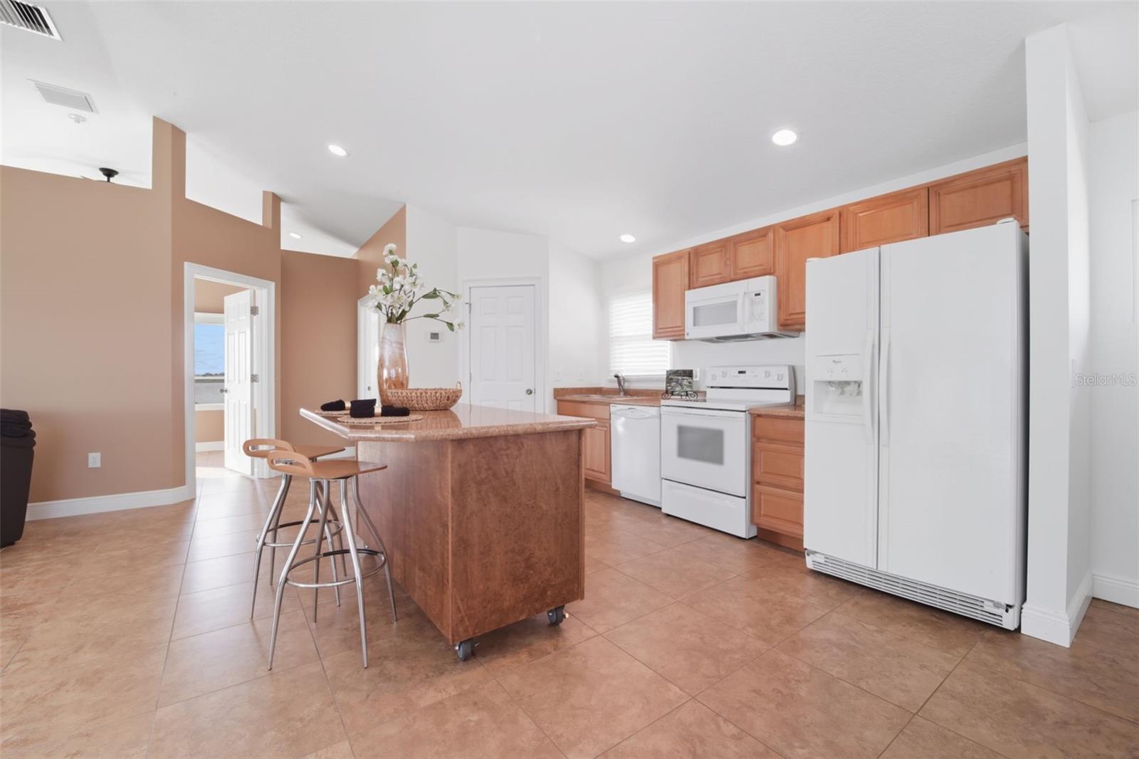 TB8429656 Property Photo