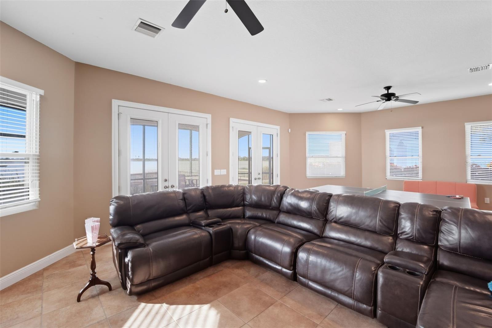 TB8429656 Property Photo