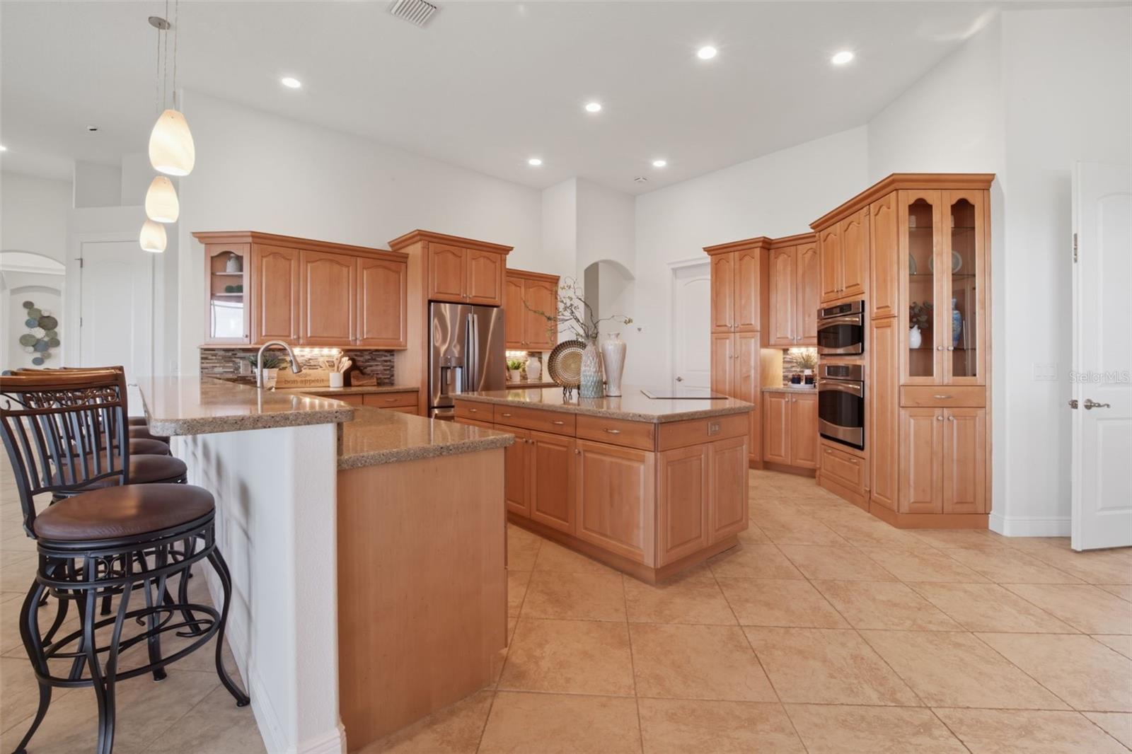 TB8429656 Property Photo