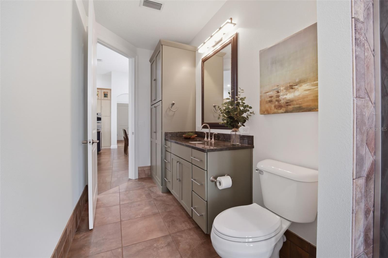 TB8429656 Property Photo