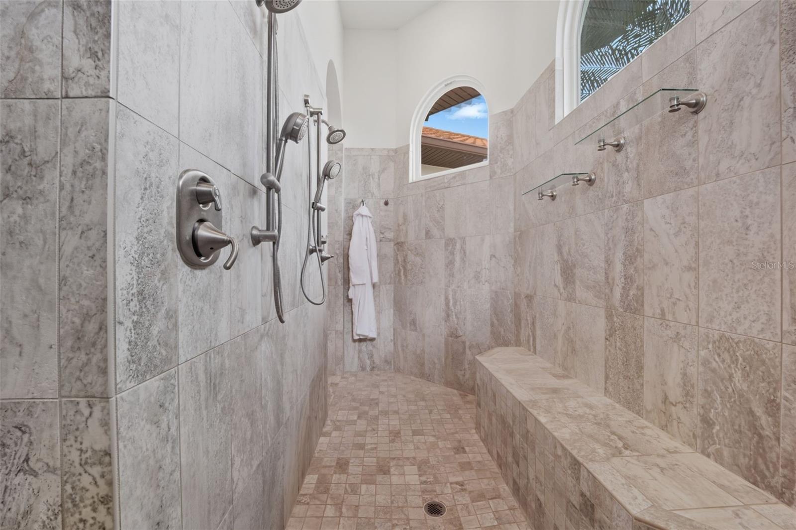 TB8429656 Property Photo