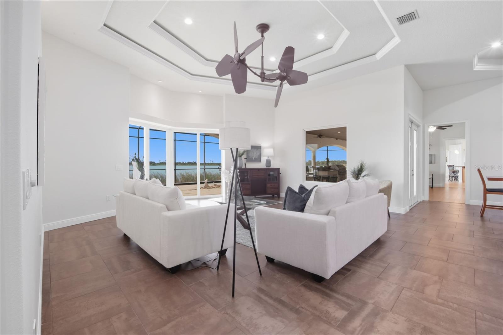 TB8429656 Property Photo