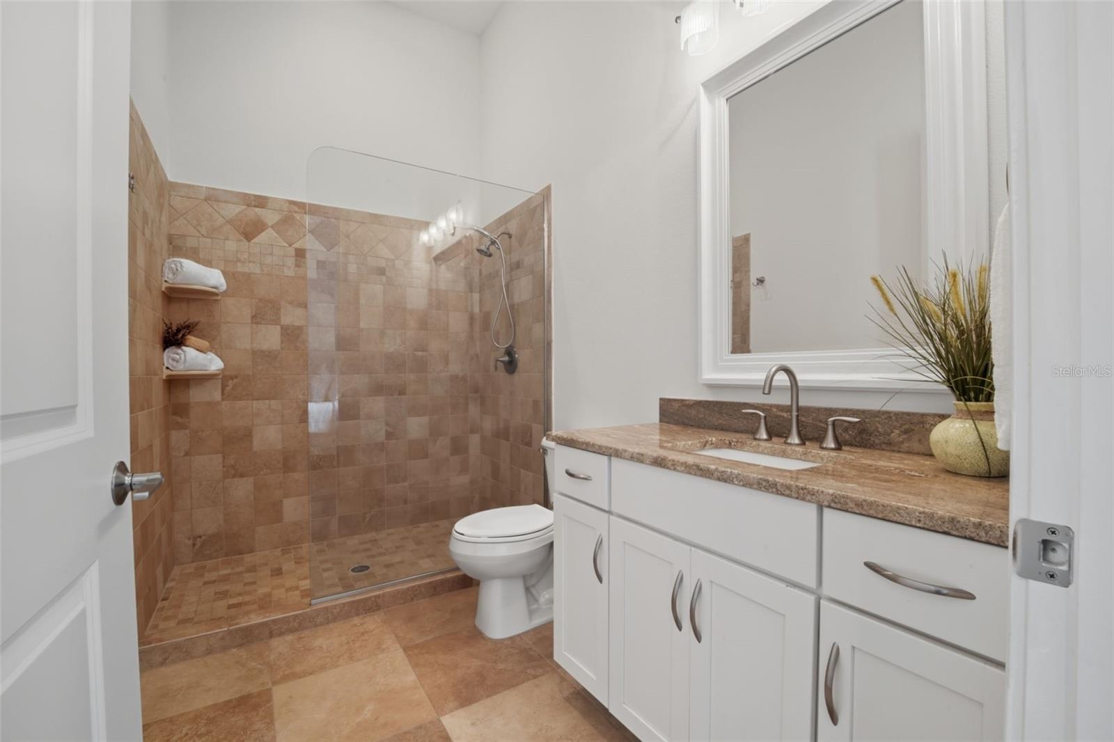 TB8429656 Property Photo