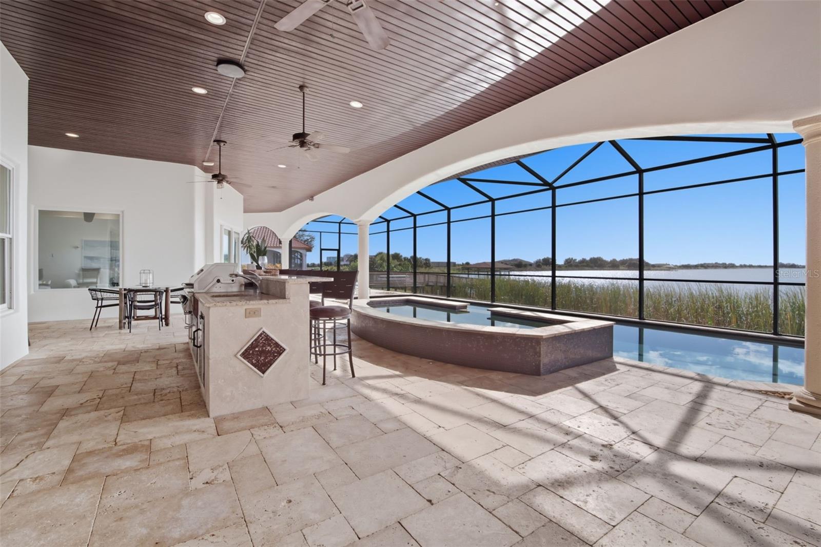 TB8429656 Property Photo