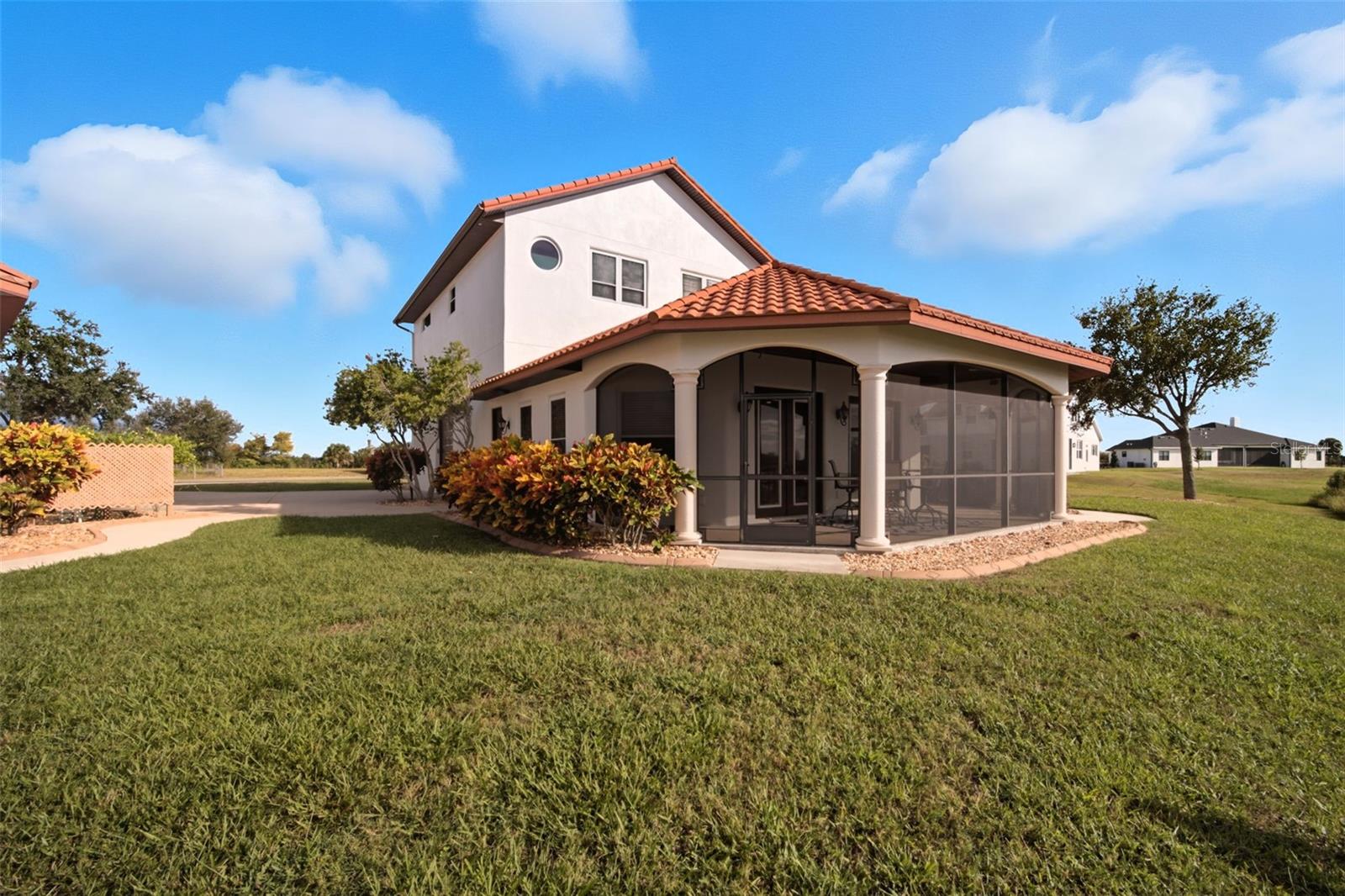 TB8429656 Property Photo