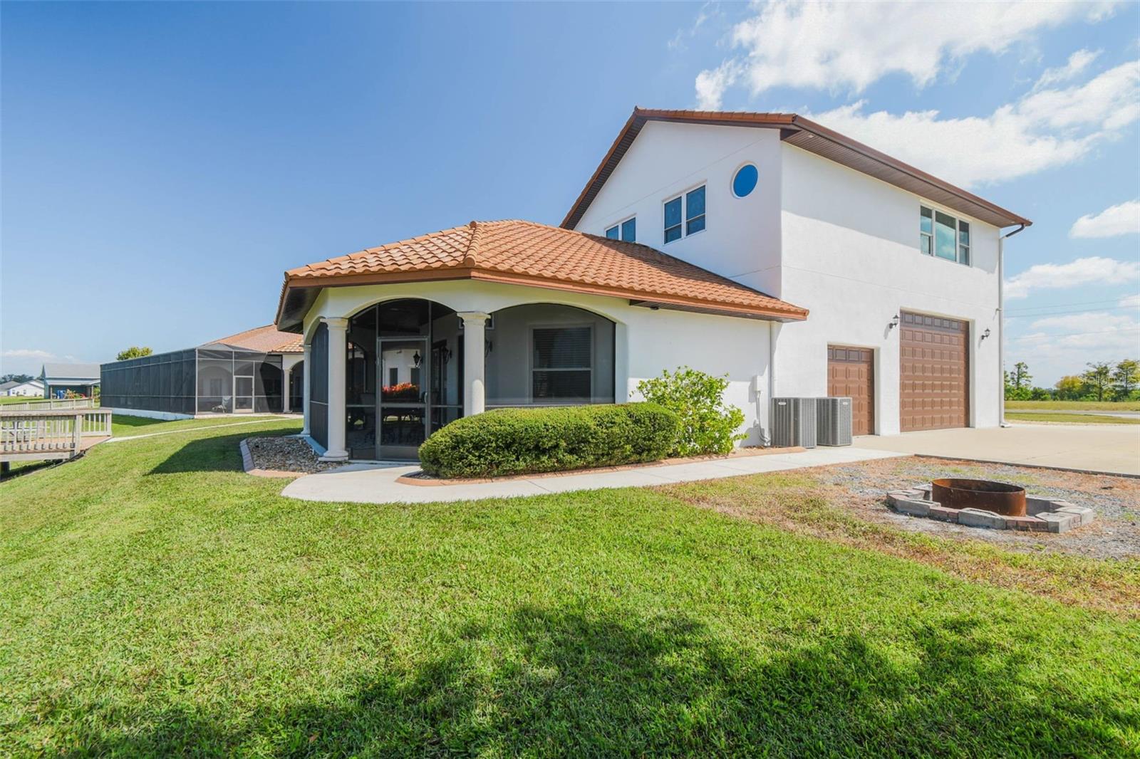 TB8429656 Property Photo