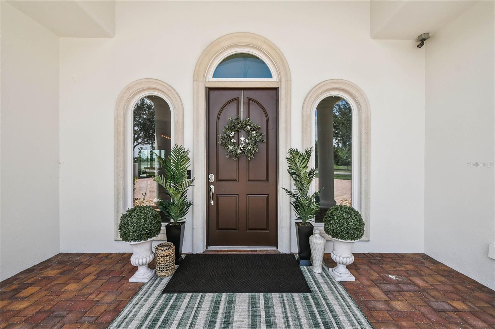 TB8429656 Property Photo