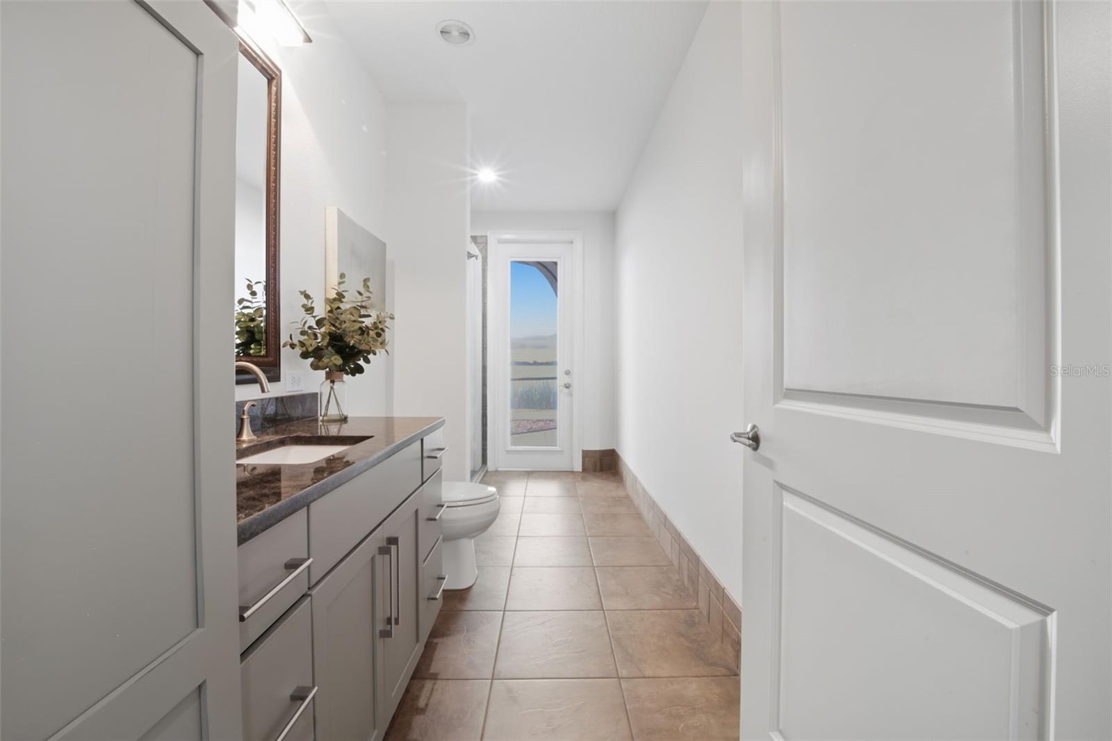 TB8429656 Property Photo