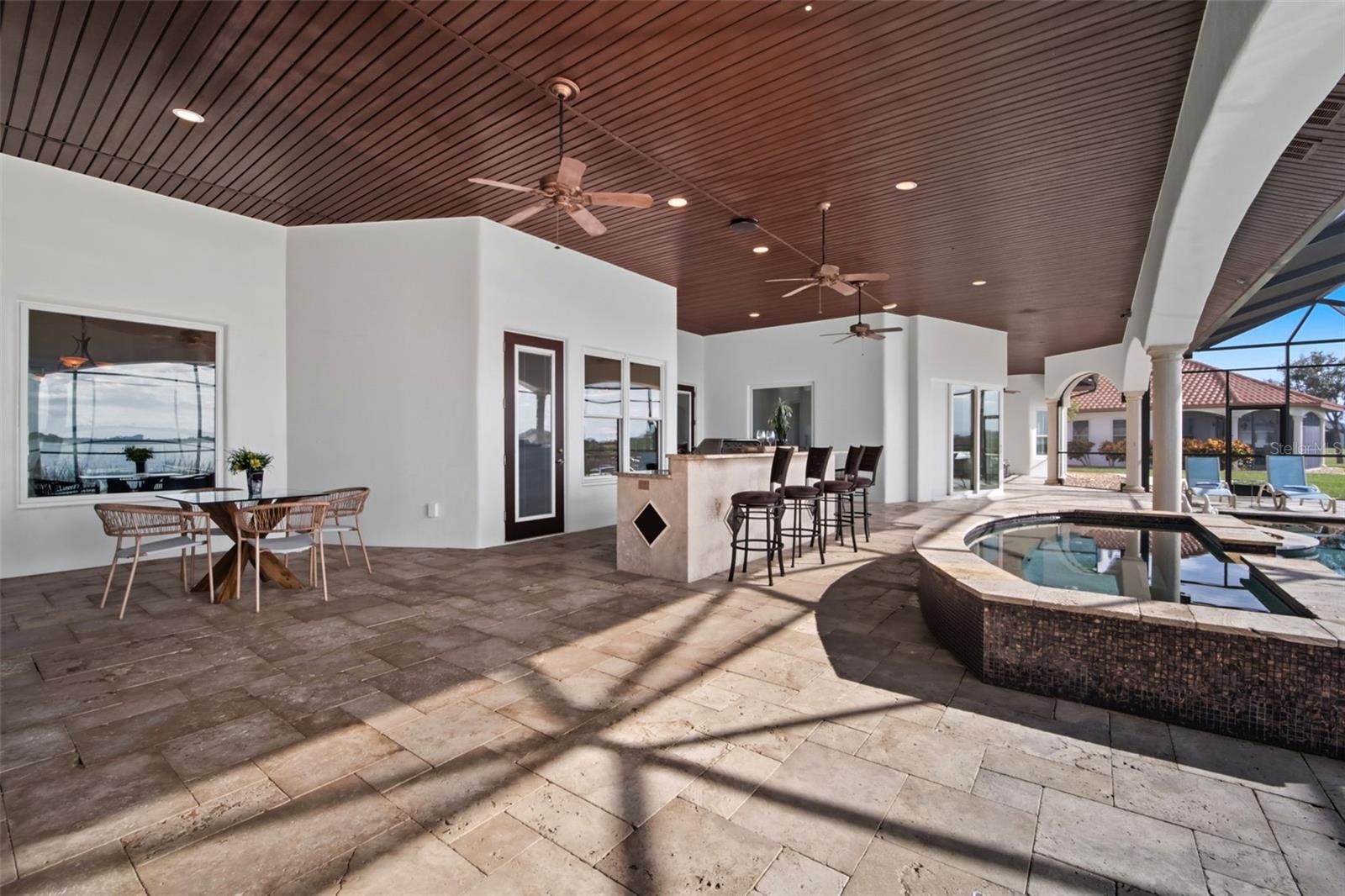 TB8429656 Property Photo