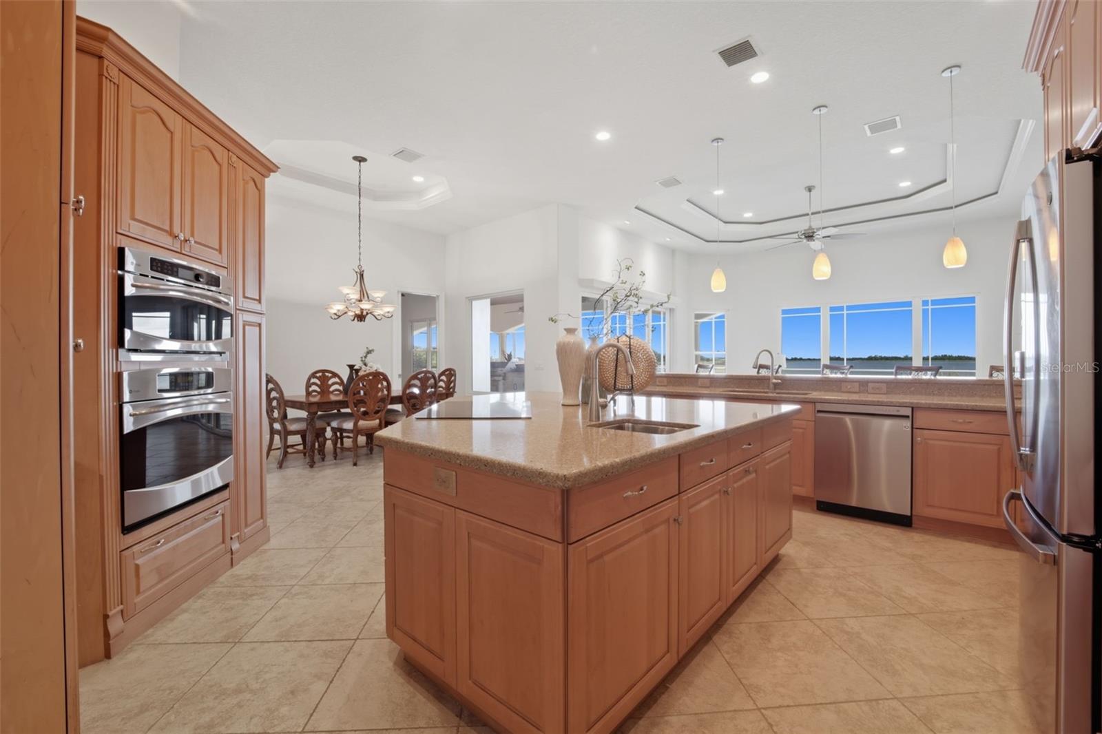 TB8429656 Property Photo