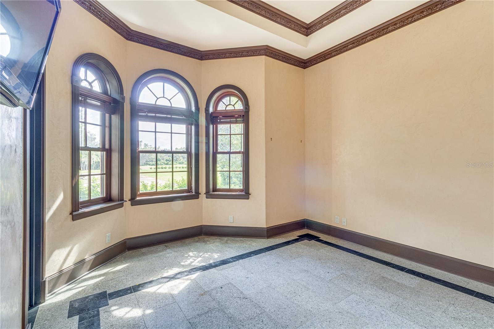 TB8429681 Property Photo