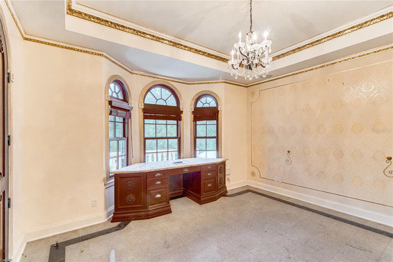 TB8429681 Property Photo