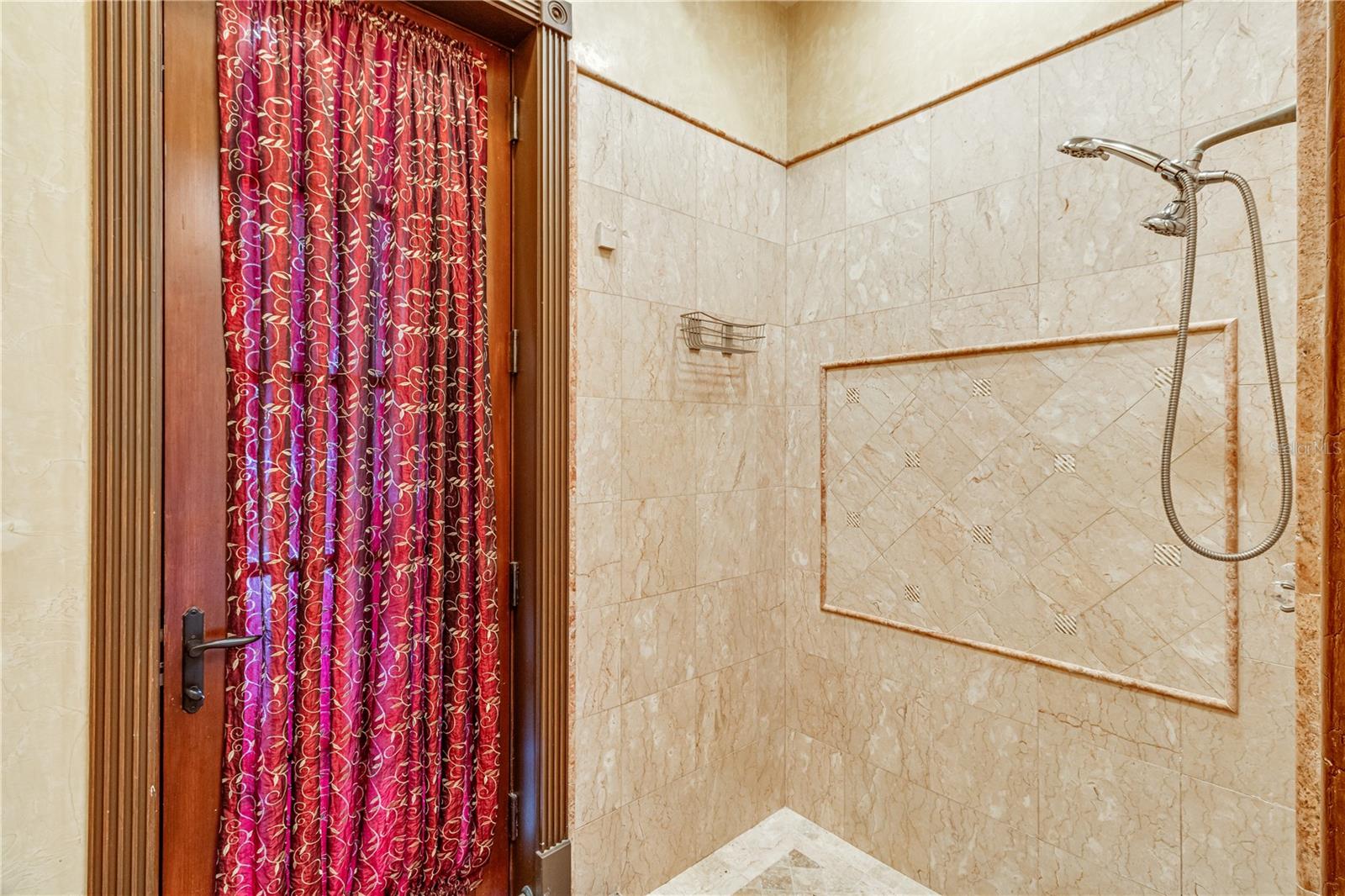 TB8429681 Property Photo