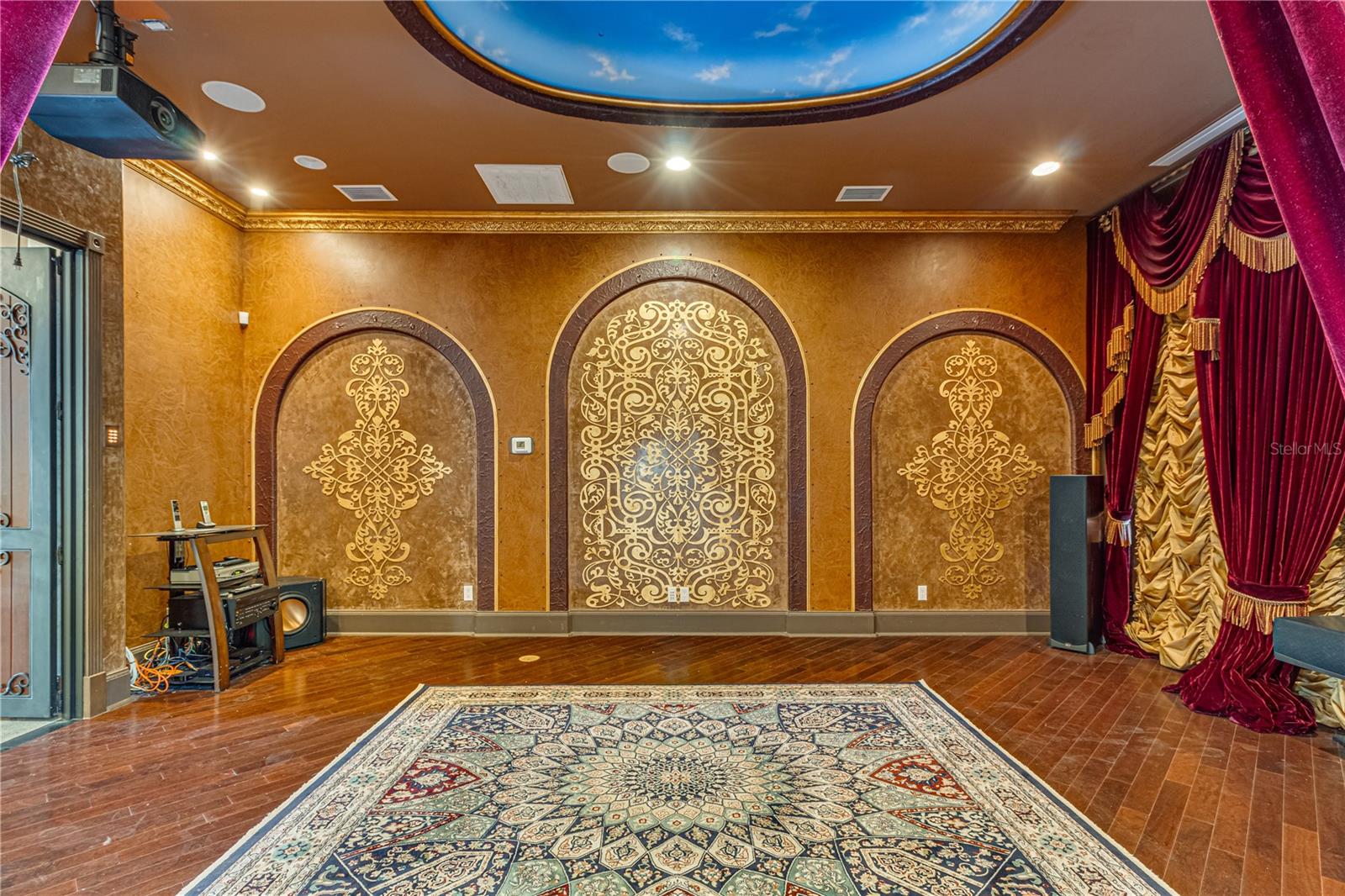 TB8429681 Property Photo