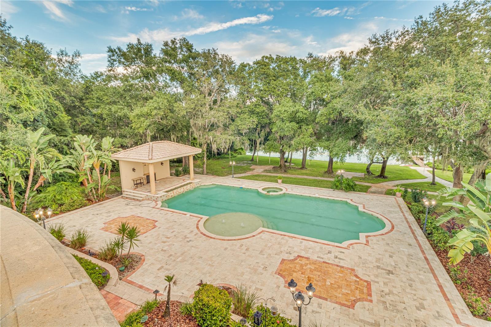 TB8429681 Property Photo