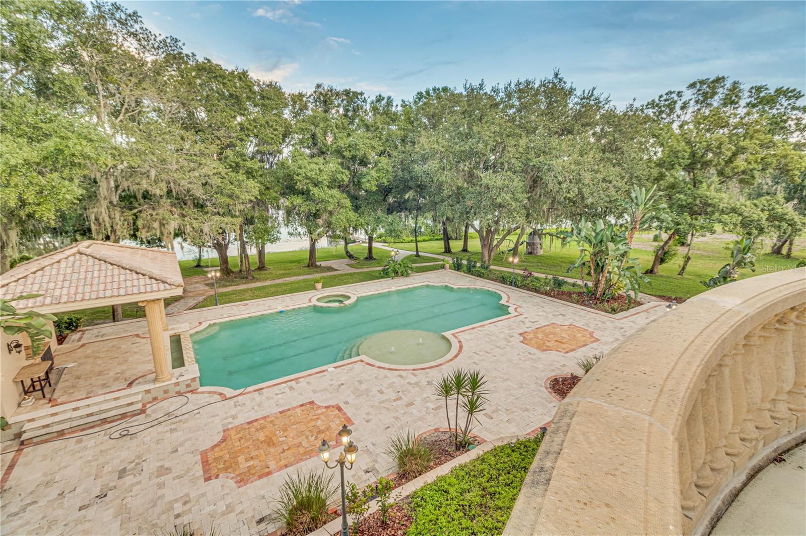 TB8429681 Property Photo