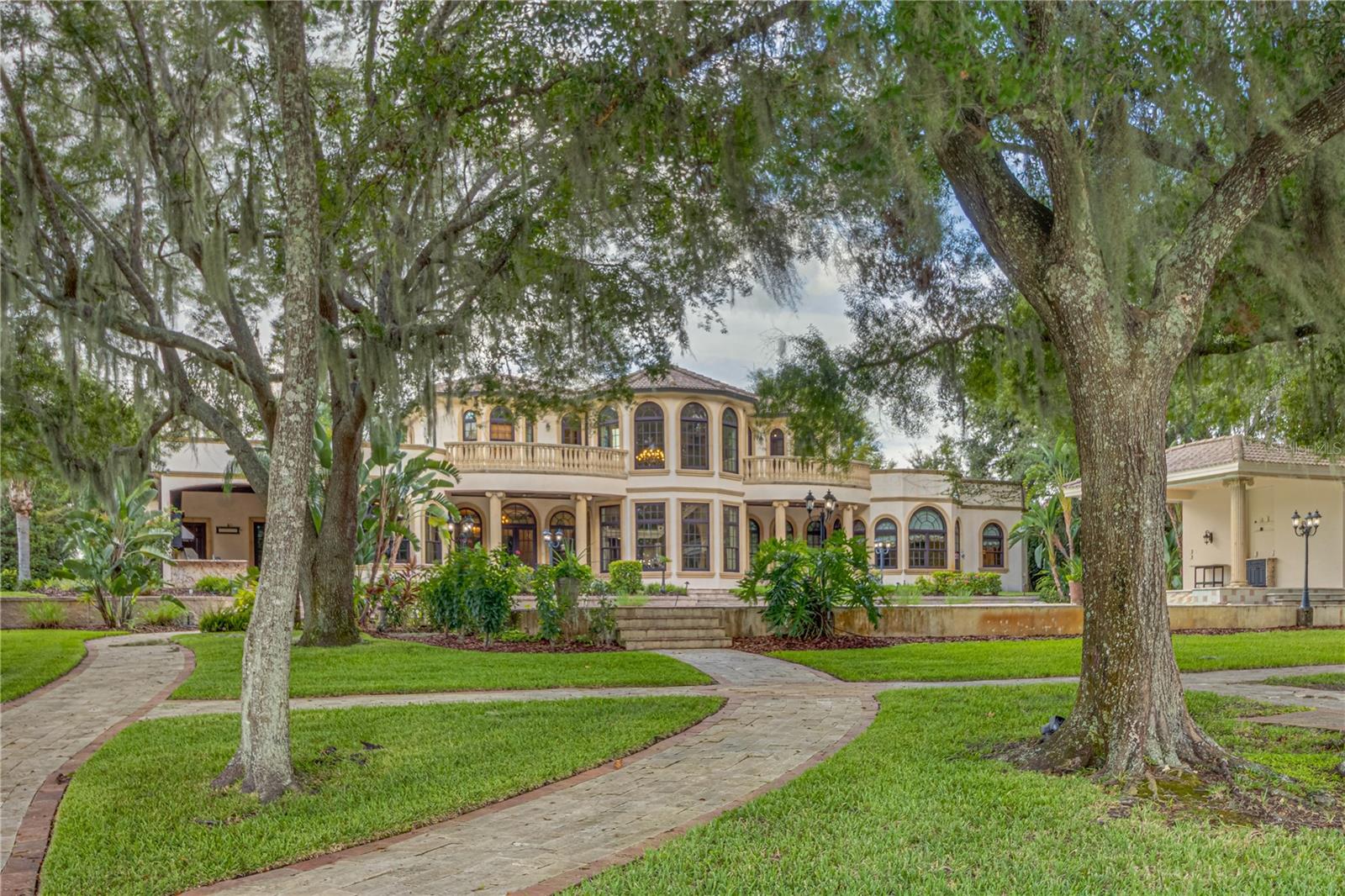 TB8429681 Property Photo