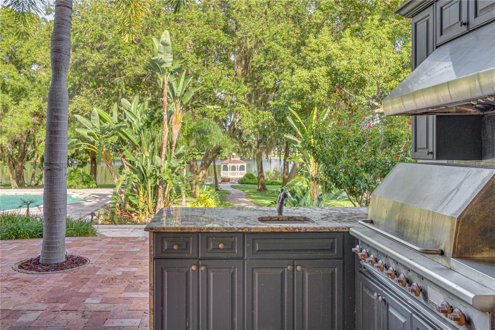 TB8429681 Property Photo