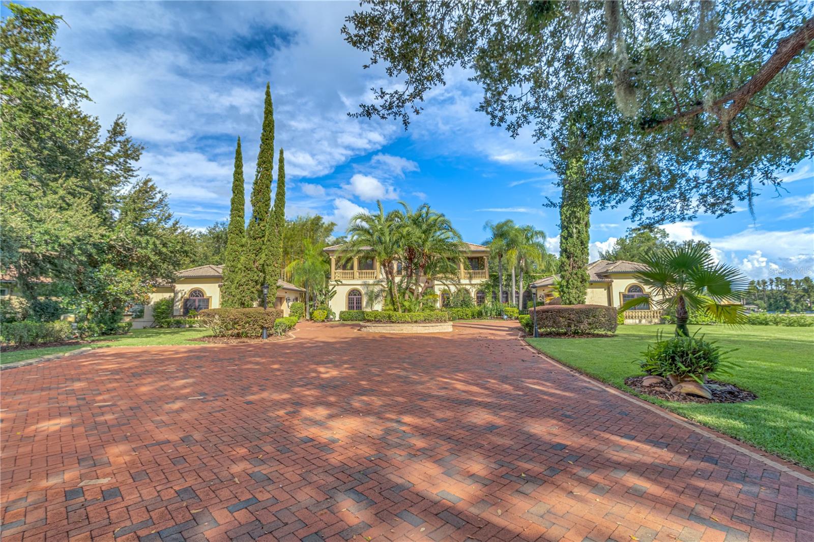 TB8429681 Property Photo