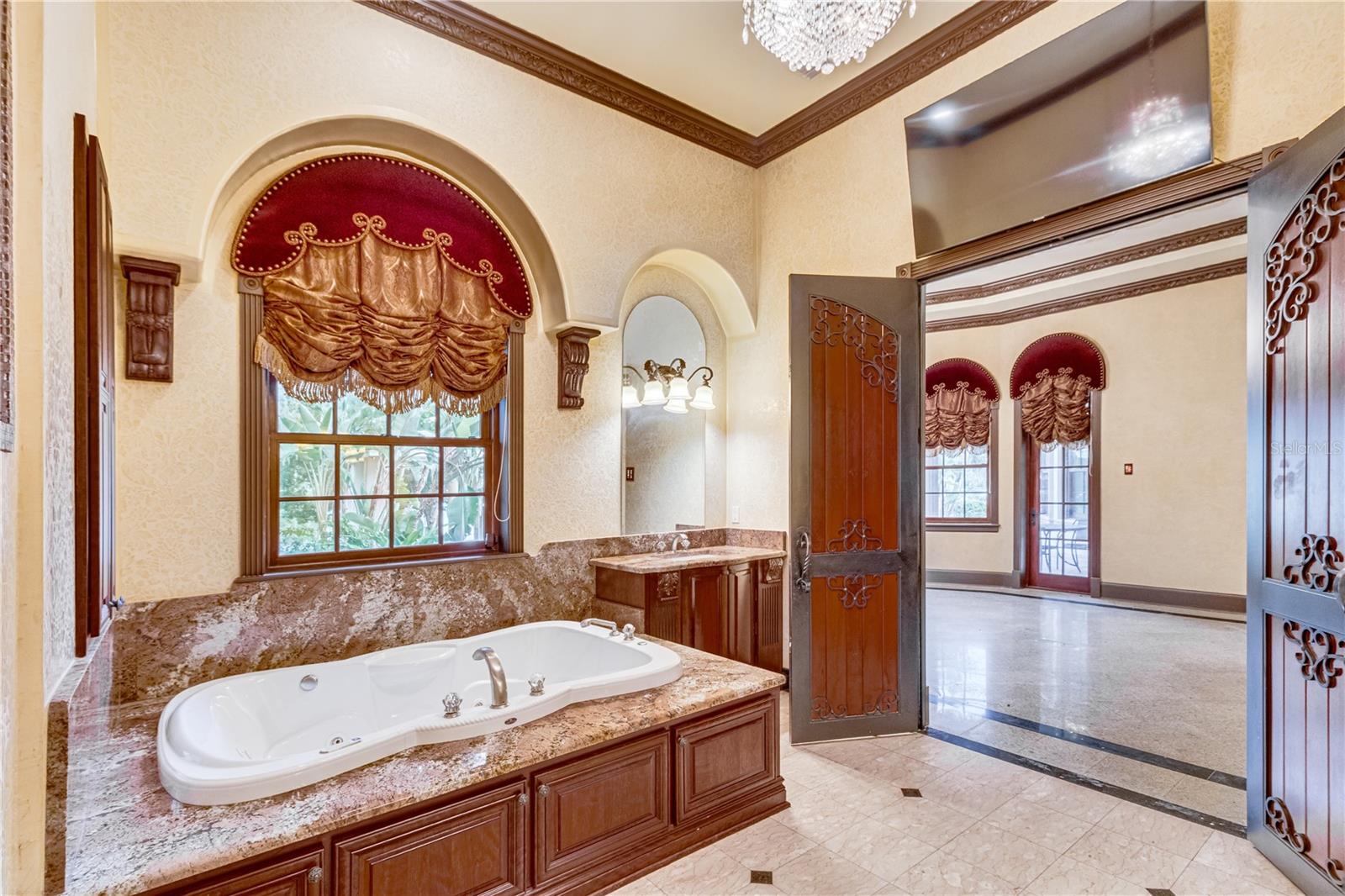 TB8429681 Property Photo