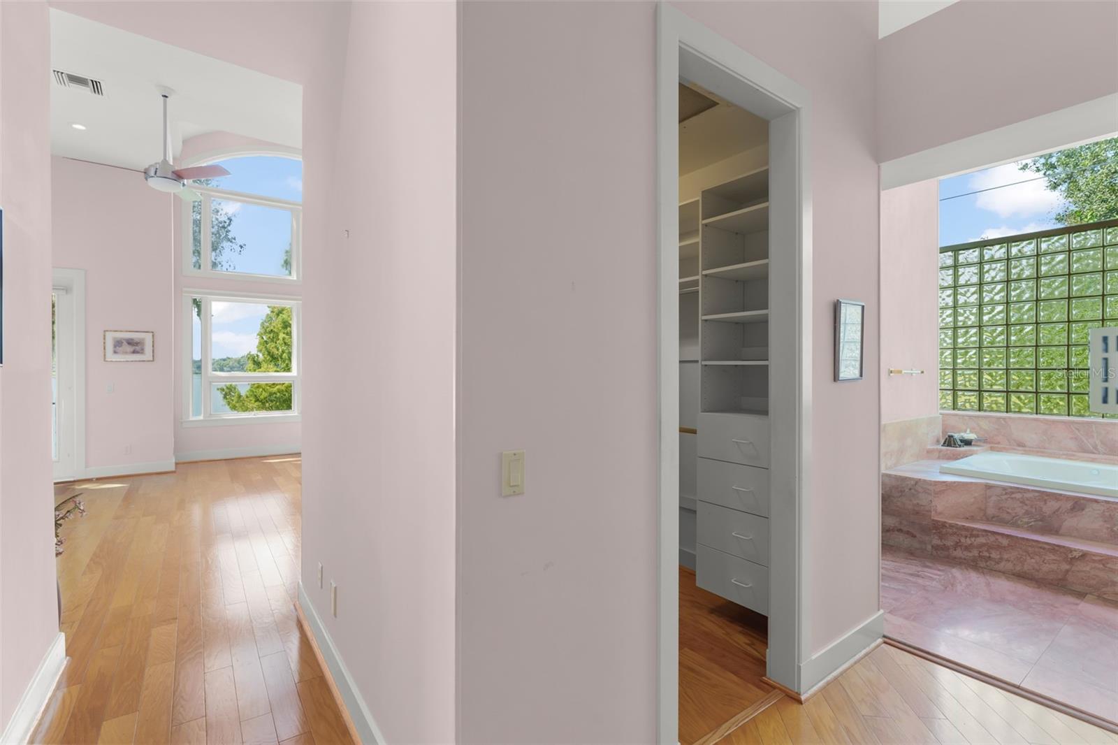 O6346003 Property Photo