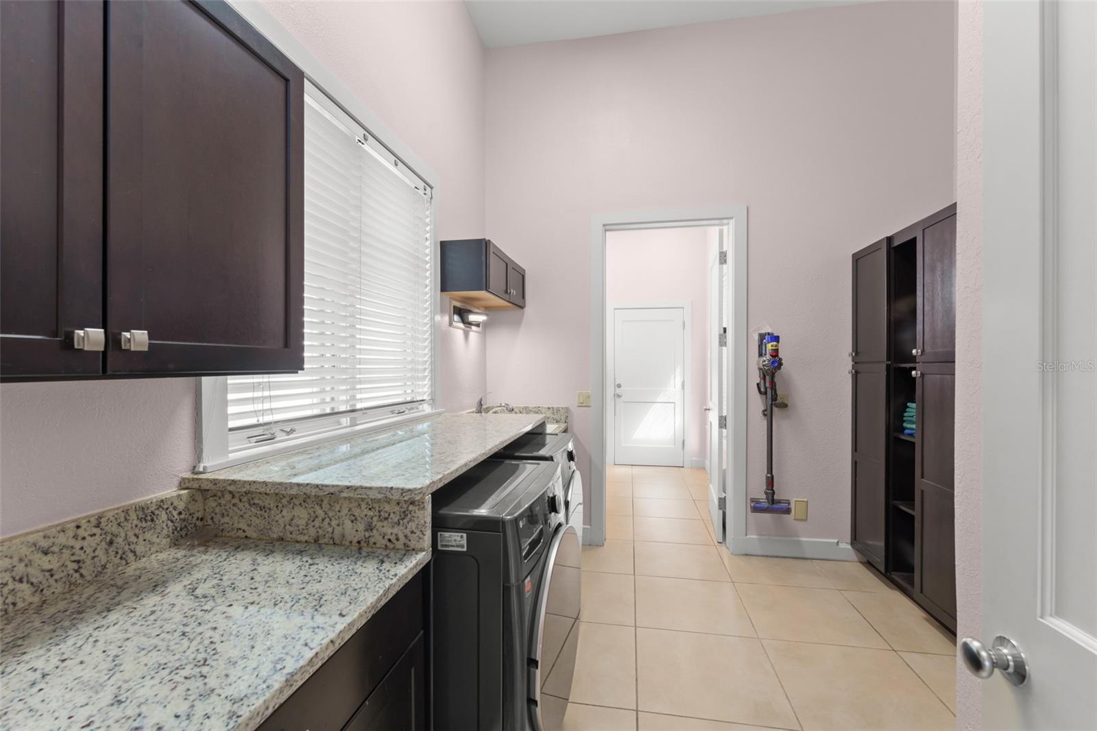 O6346003 Property Photo