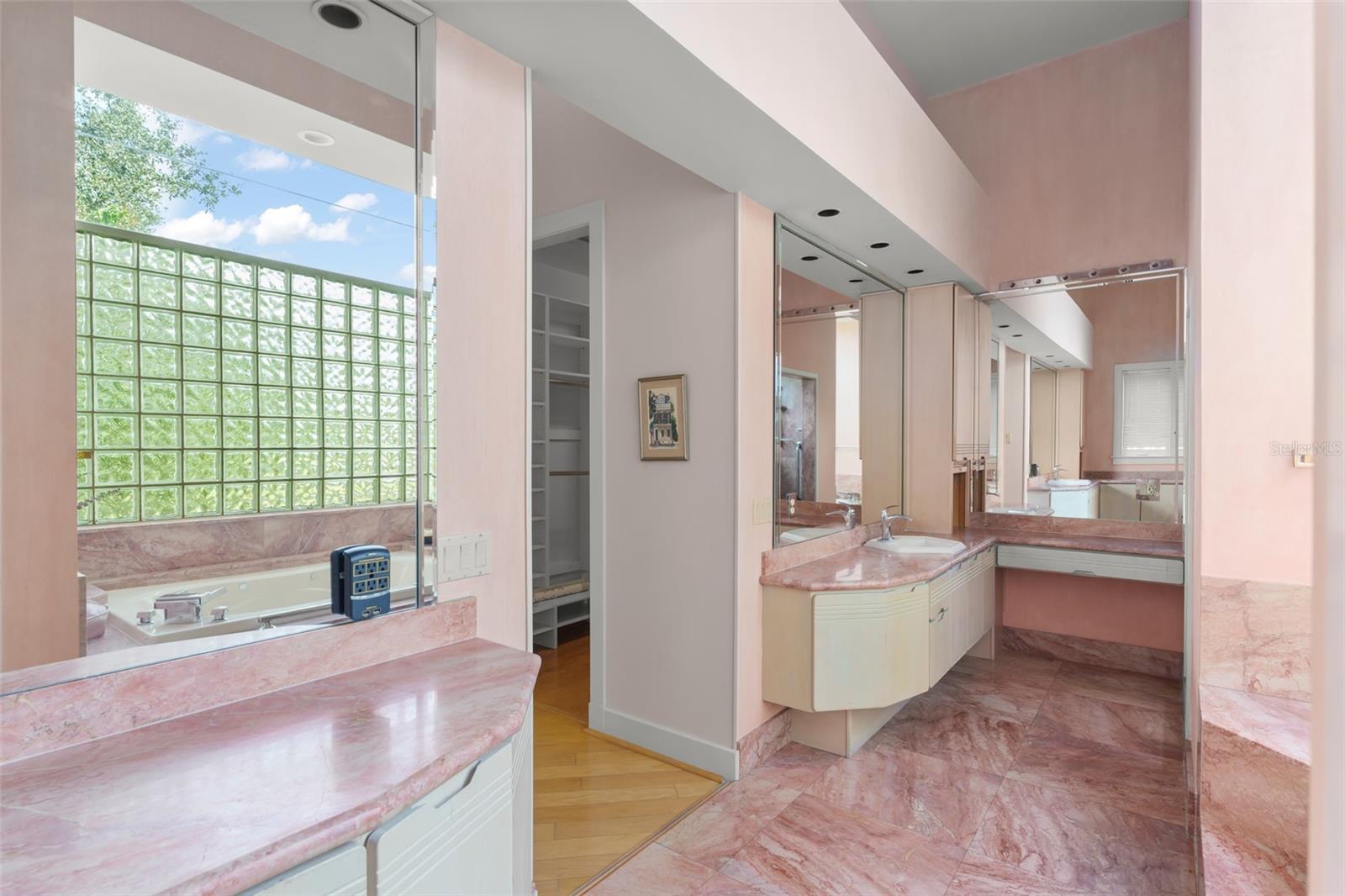 O6346003 Property Photo