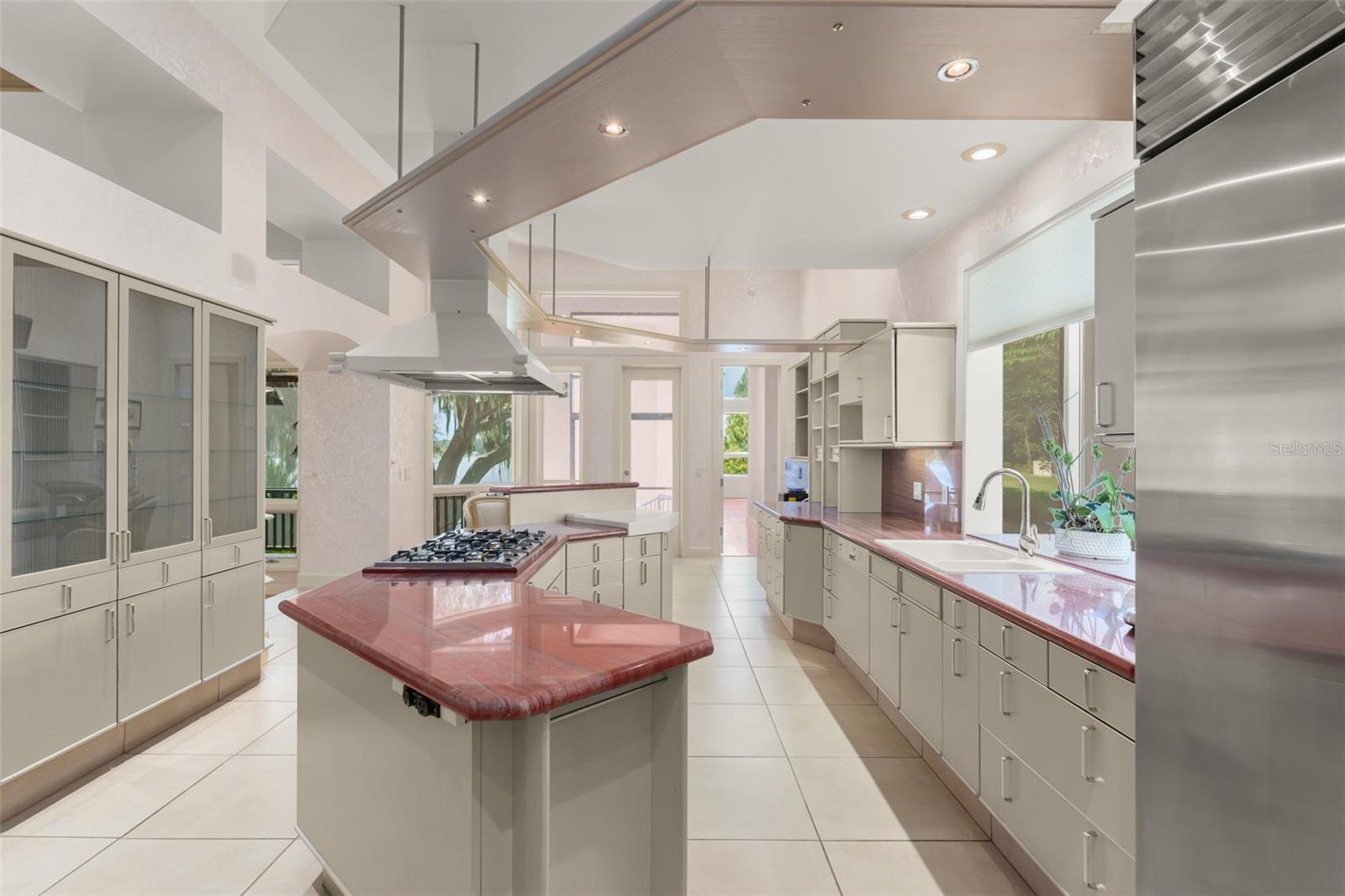 O6346003 Property Photo