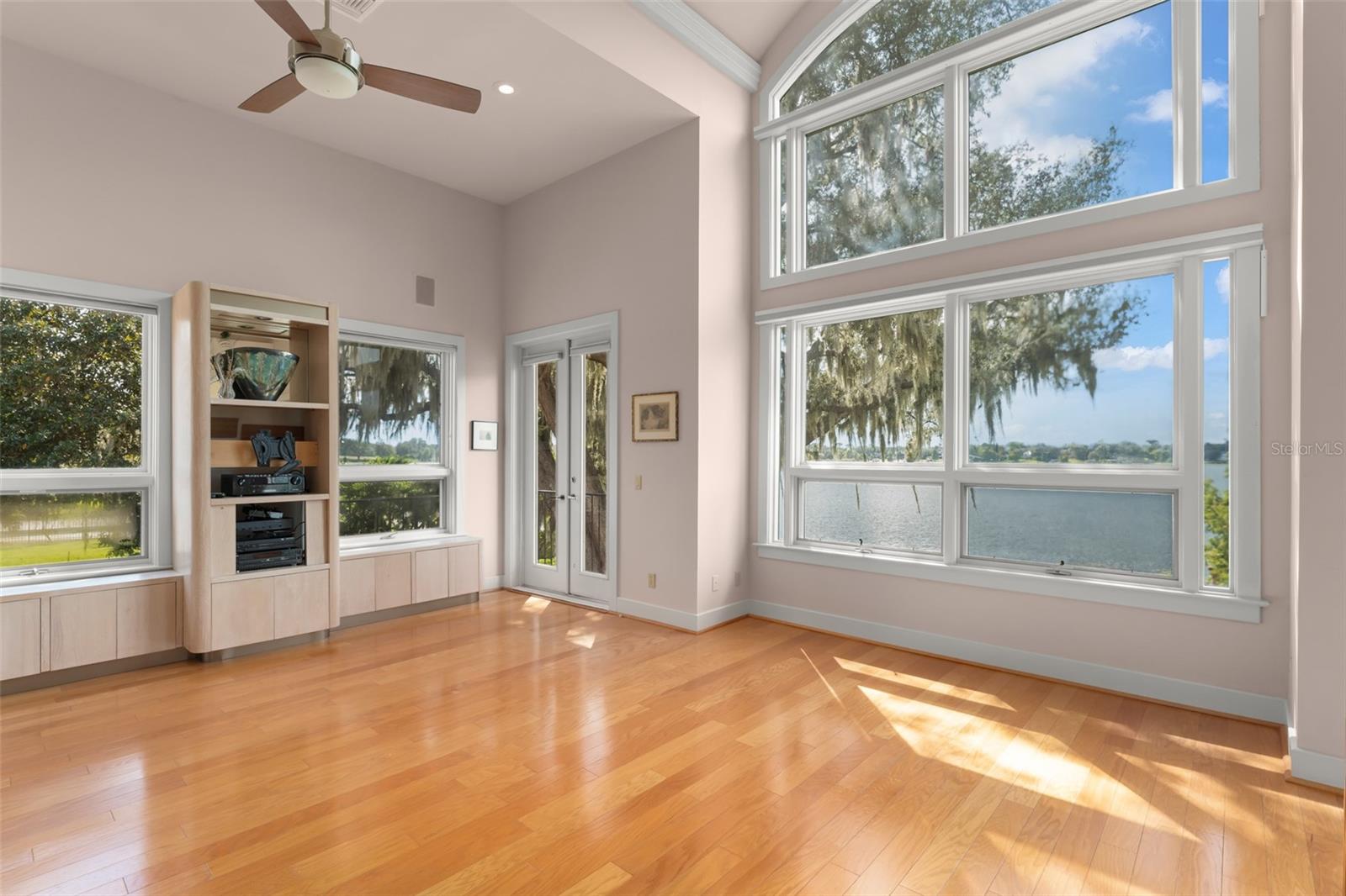 O6346003 Property Photo