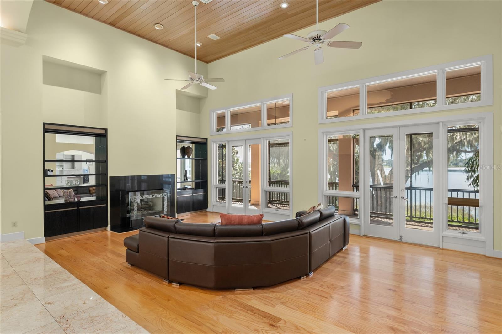 O6346003 Property Photo