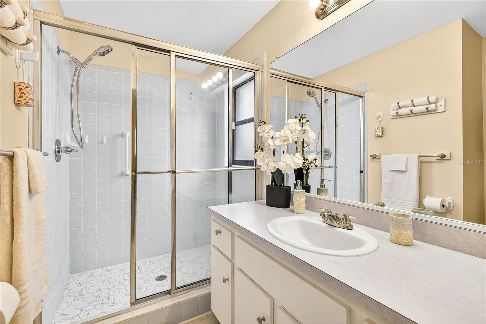 11215 CLAYRIDGE DR, TAMPA, FL, 33635