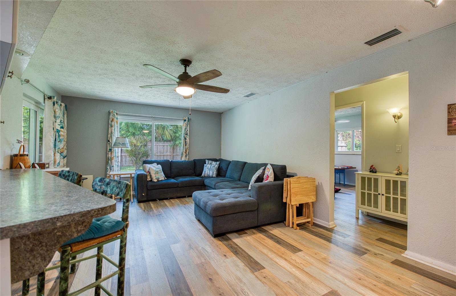 6861 4TH ST S, ST PETERSBURG, FL, 33705