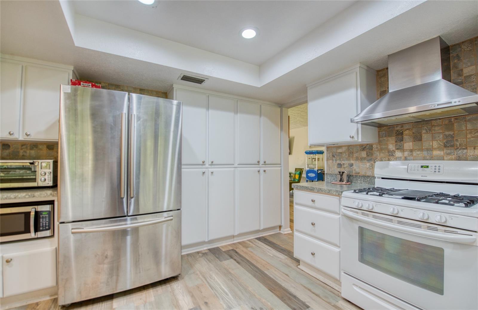 6861 4TH ST S, ST PETERSBURG, FL, 33705