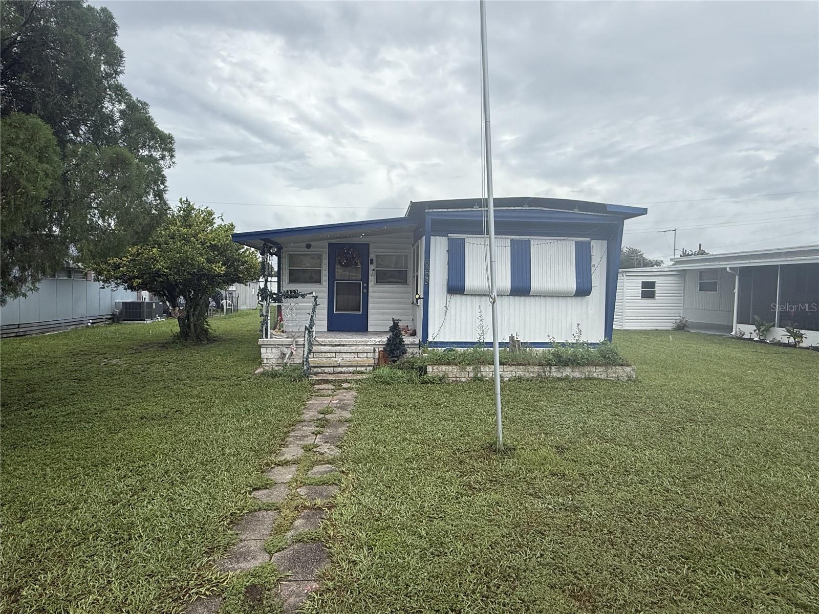 TB8429797 Property Photo