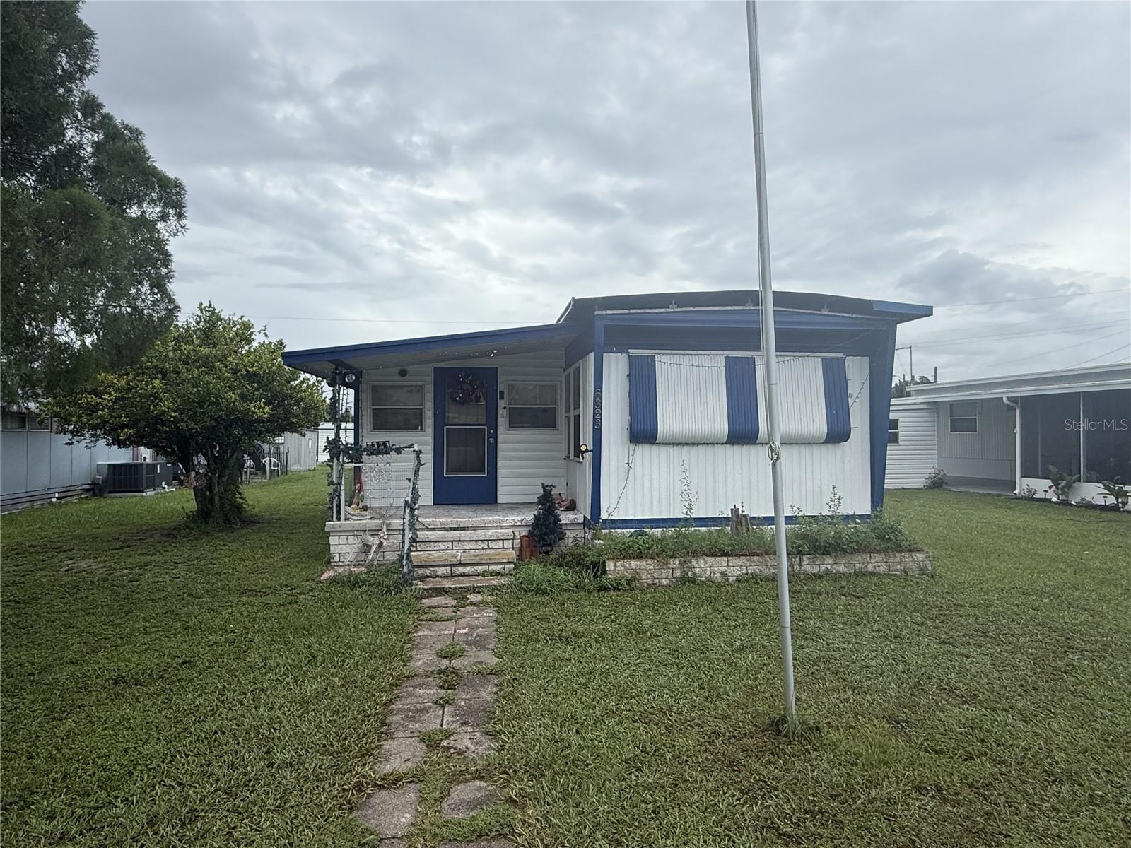 TB8429797 Property Photo