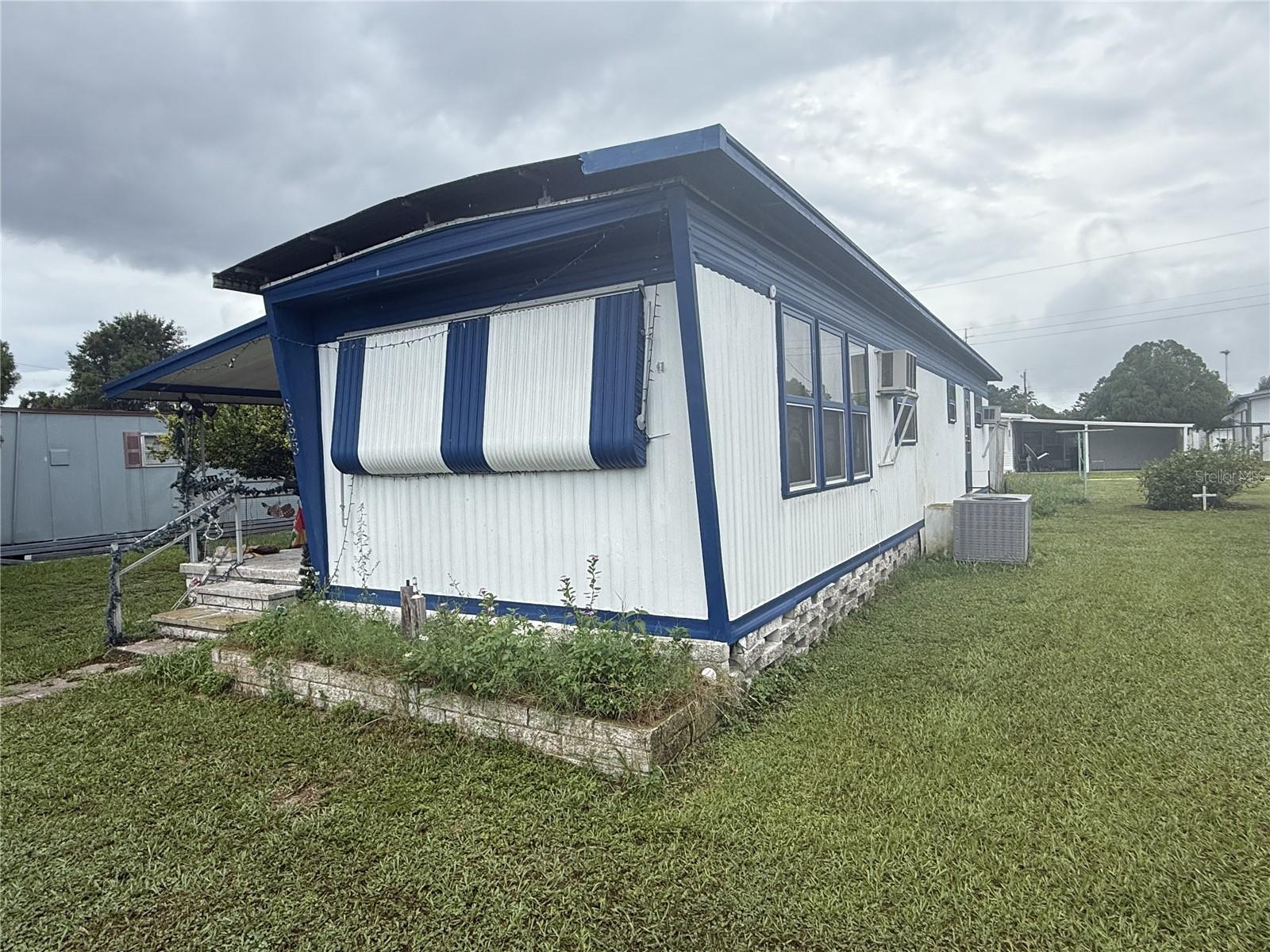 TB8429797 Property Photo