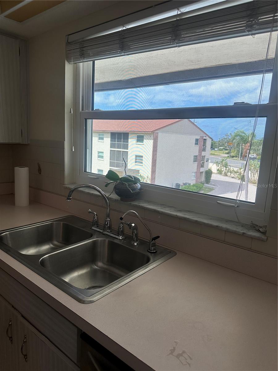 2240 STICKNEY POINT RD #231, SARASOTA, FL, 34231