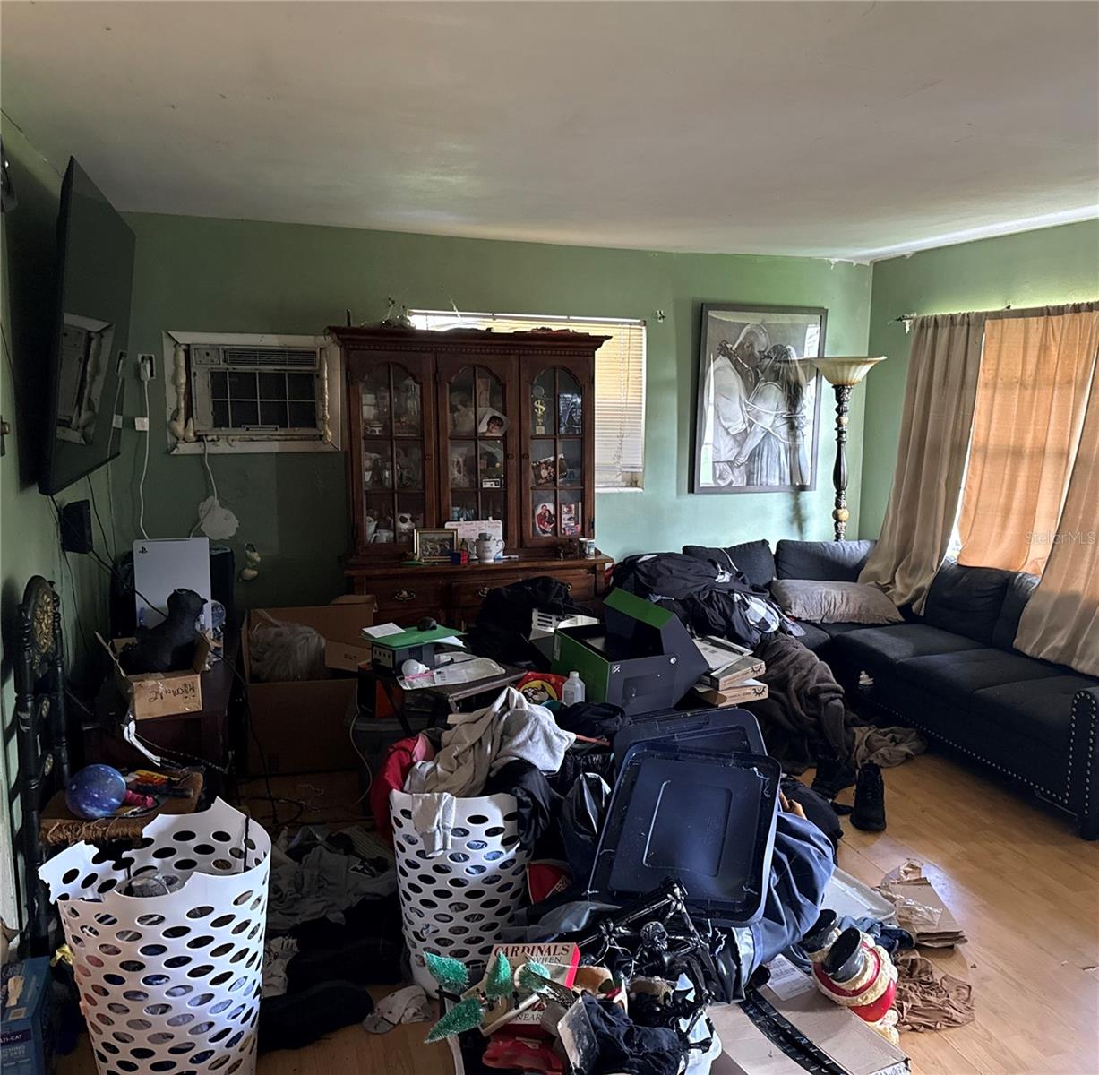 O6346163 Property Photo