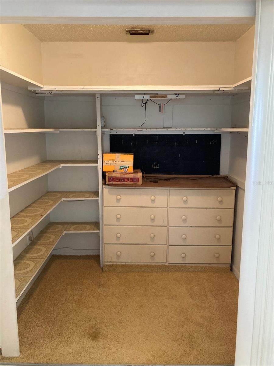 TB8429937 Property Photo