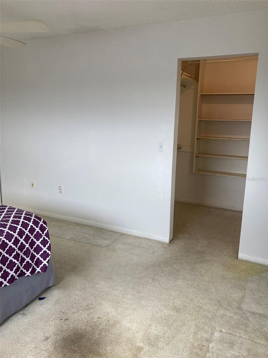 TB8429937 Property Photo