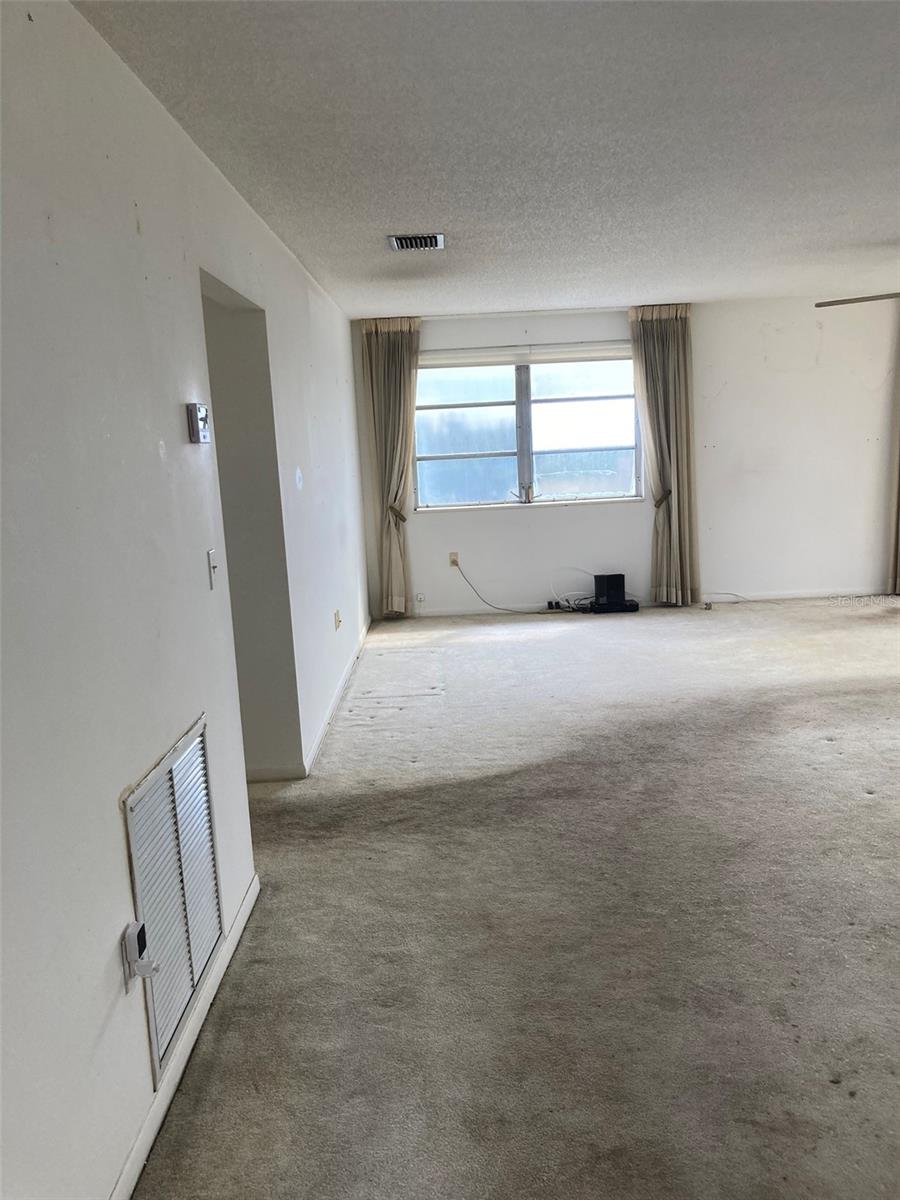 TB8429937 Property Photo