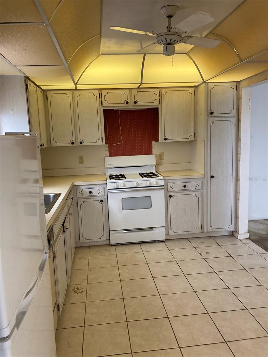 TB8429937 Property Photo